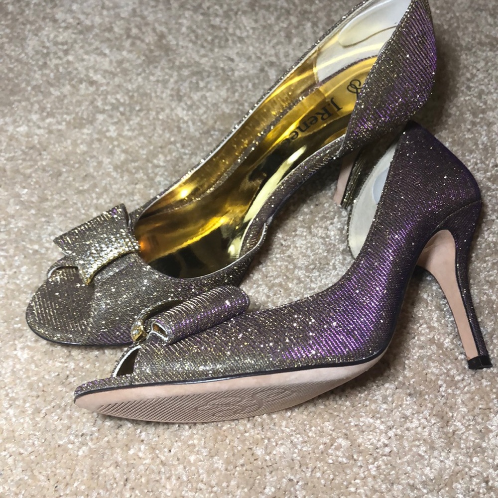 Stunning J.Renee open-toe heels with bow